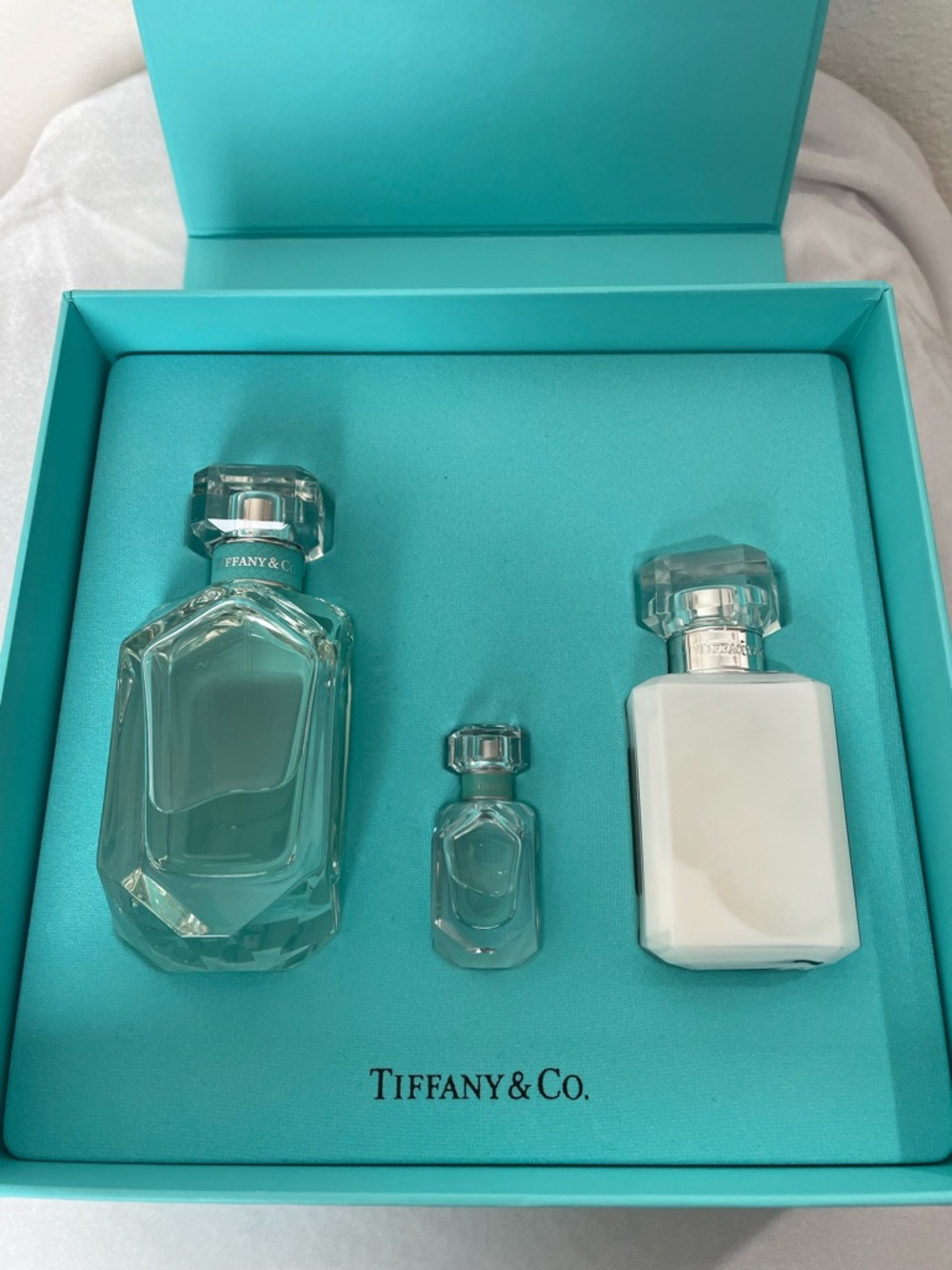 Tiffany & Co. Signature Eau de Parfum Classic Perfume Gift Set